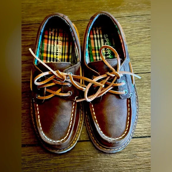 Sperry boys shoes size 1 - Picture 2 of 5